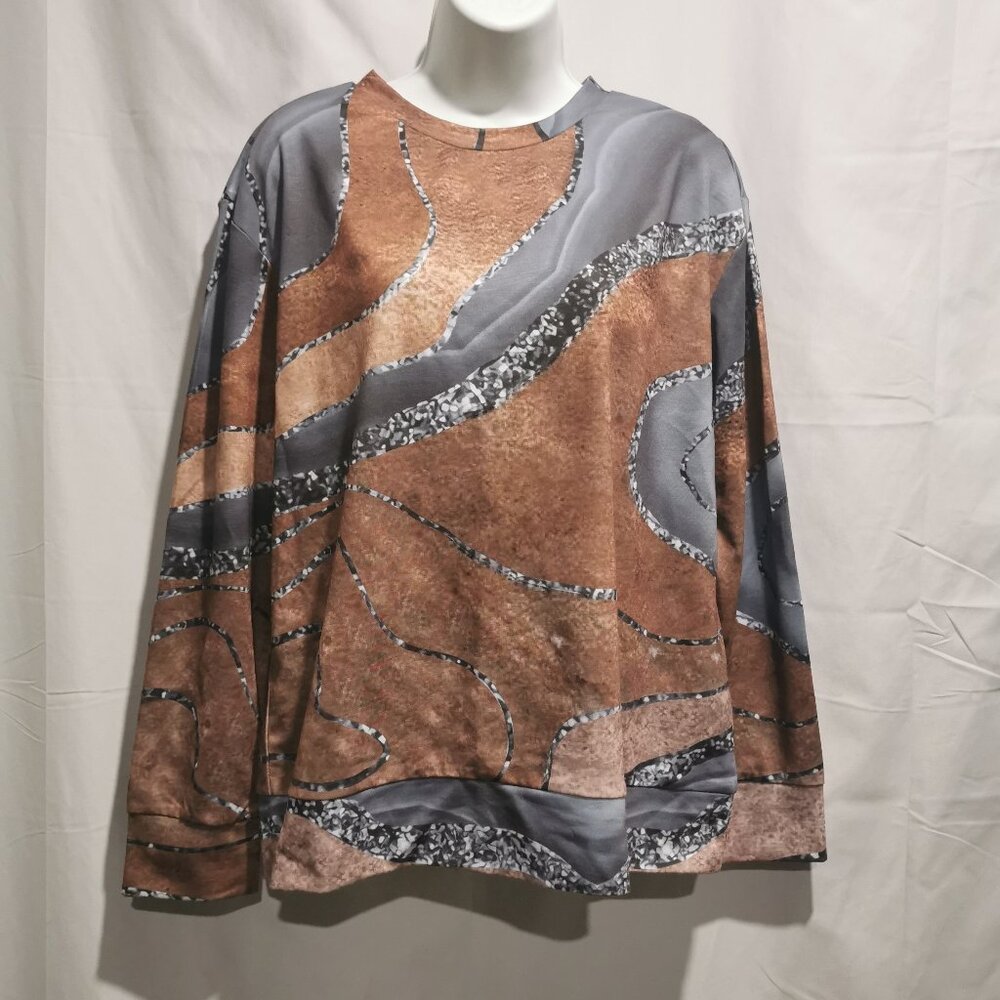 Long Sleeve Crew Neck with Marbled Design Size L NWOT #201